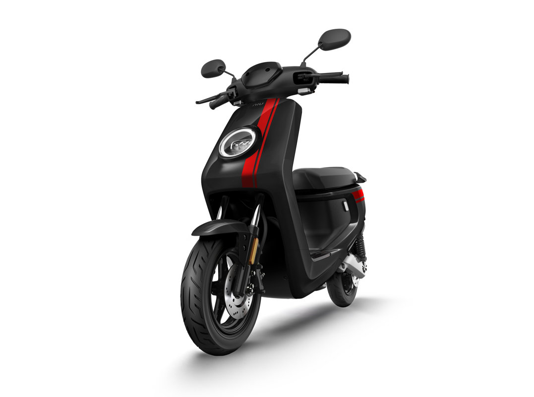 NIU M+ Sport електро мотороллер, черный с красными полосами