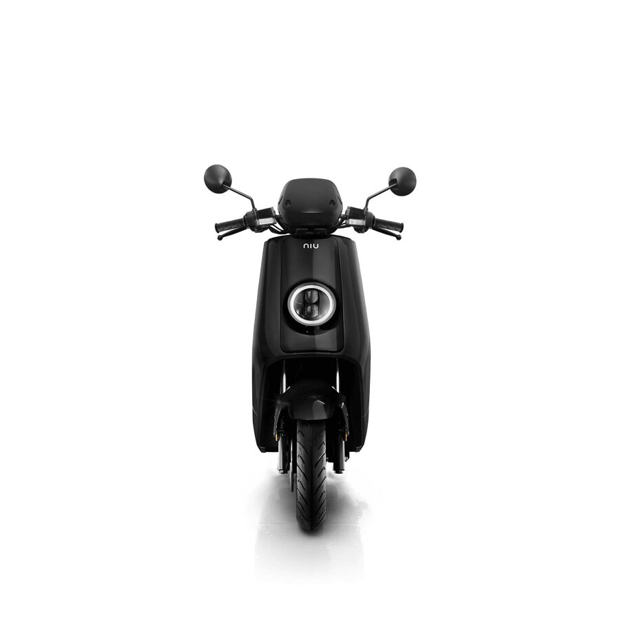 2023 NIU NQi GTs elektriskais motorolleris, melns