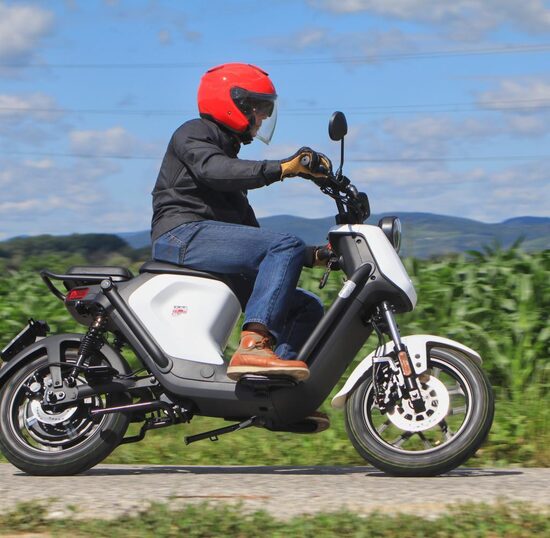 Test UQi GT with extended battery, white