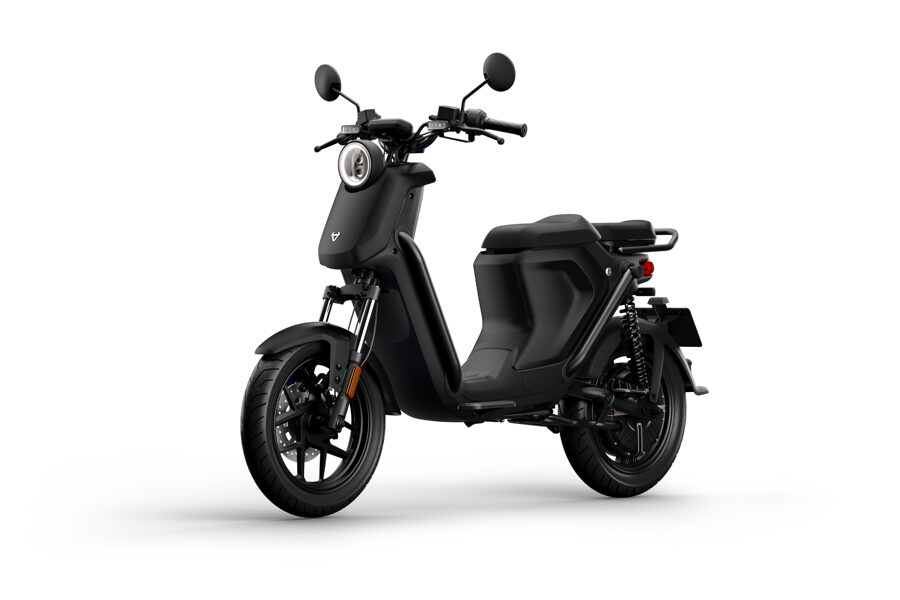 NIU UQi GT elektriskais motorollers / MATĒTI MELNS